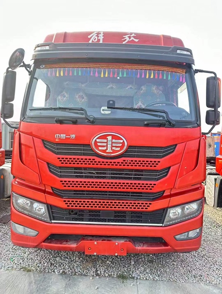 二手解放悍V430马力牵引车